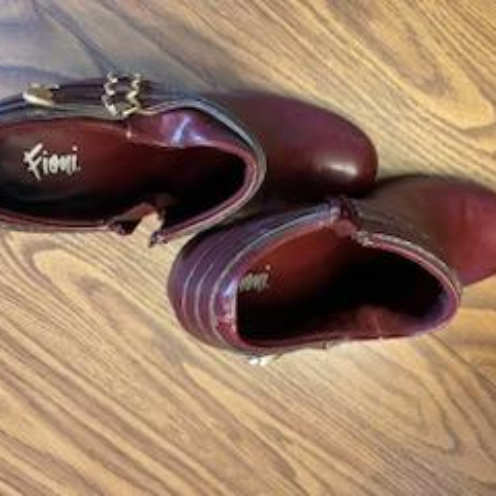 FIONI Heels